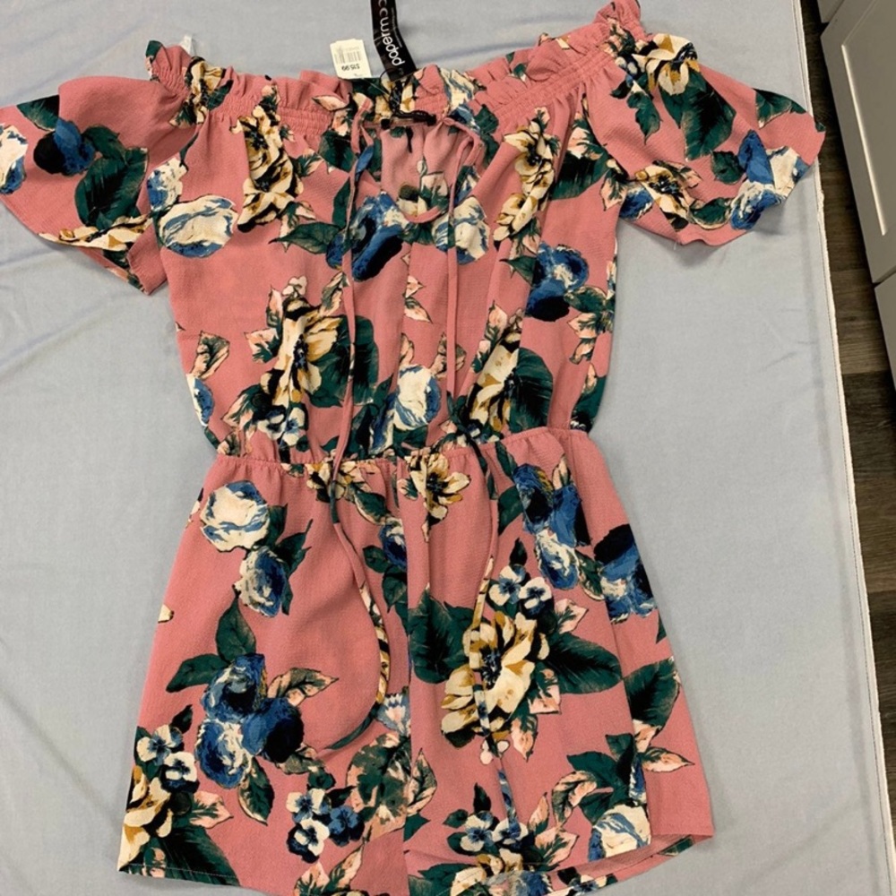 Papermoon floral romper NWT L